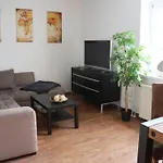 Zentralgelegene 4-Raum Ferienwohnung Bis 8 Pers.