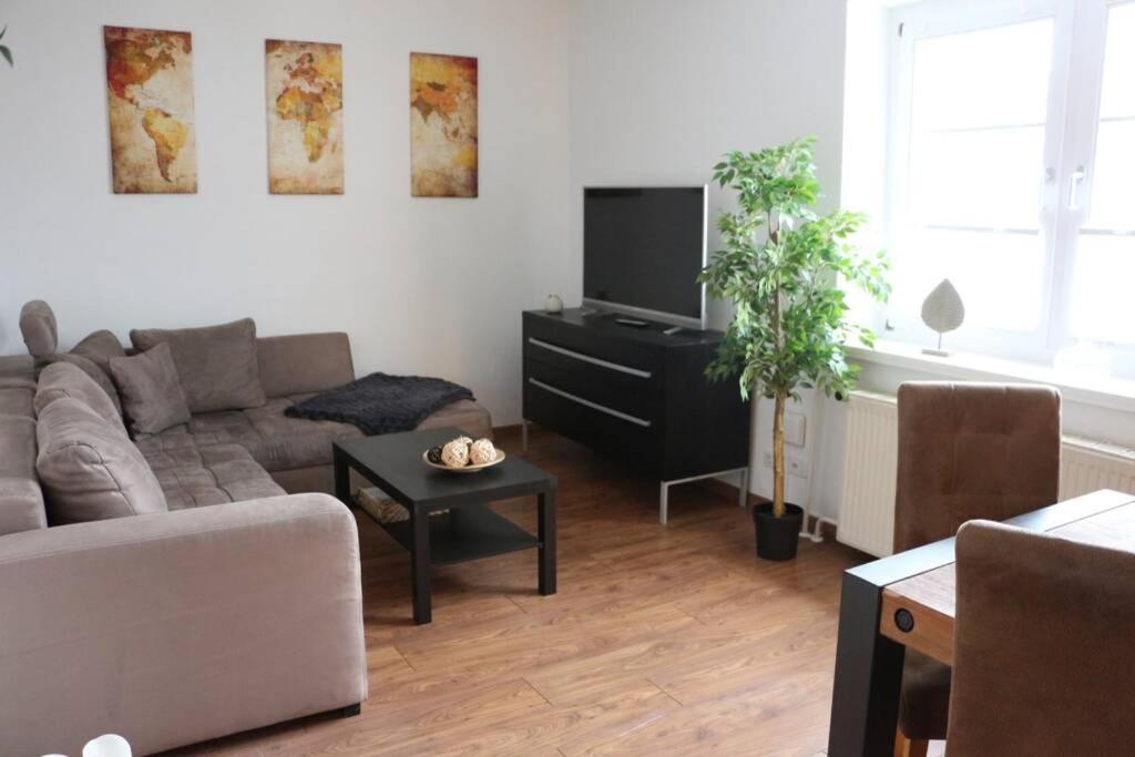 Appartement Zentralgelegene 4-raum Bis 8 Pers. *